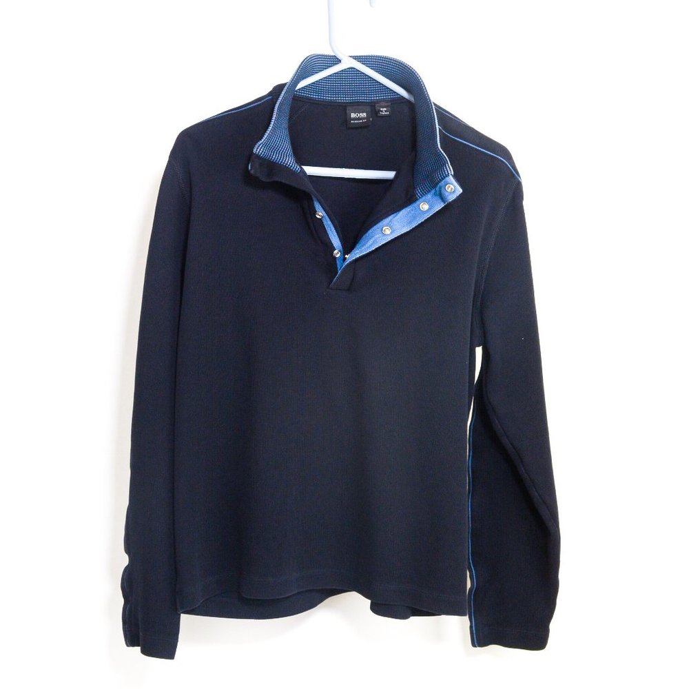 Awesome HUGO BOSS navy blue pullover sweatshirt/sweater in EUC!